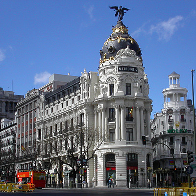 Edificio Metropolis by Cesar Serrano