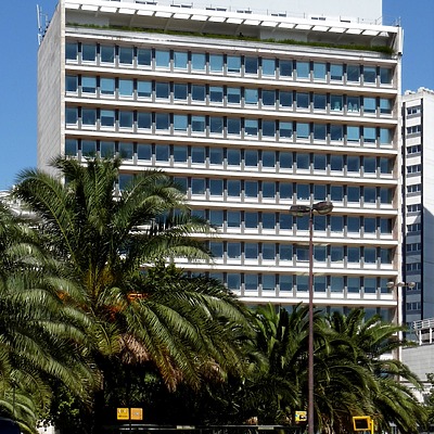 Avenida Engenheiro Duarte Pacheco, 26 by Robin Spetz