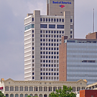 Bank of America Plaza by Ryan Hildebrand