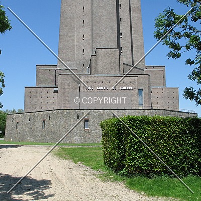 IJzertoren by Emmanuel D.