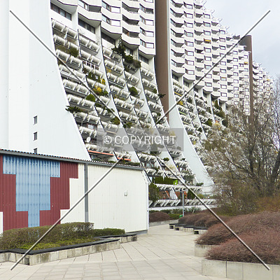 Wohnpark Alterlaa - Block C5-C8 by Nephilim