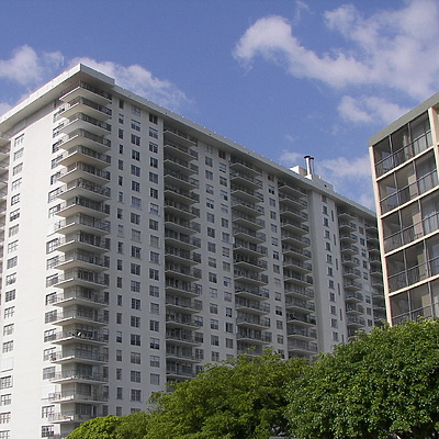 Winston Towers 200 by Rodney Gunn