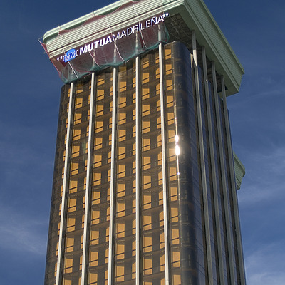 Torre Colón by Cesar Serrano