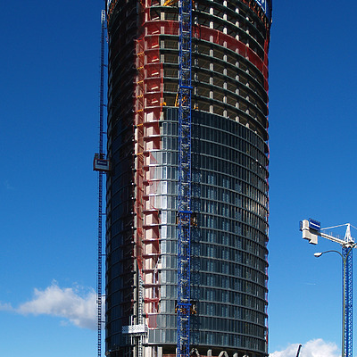 Torre Sacyr Vallehermoso by Cesar Serrano