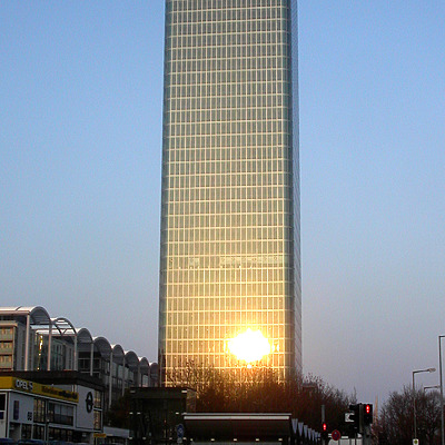 Hochhaus Uptown München by Cesar Serrano