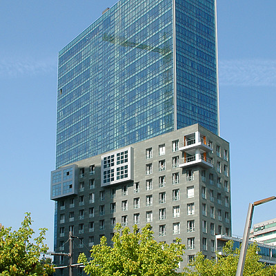 Isozaki Atea I by John Bek