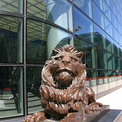 8 Canada Square by Tristram Compton