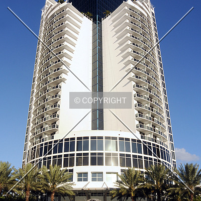 Trump International Sonesta Beach Resort by Jorge Molina
