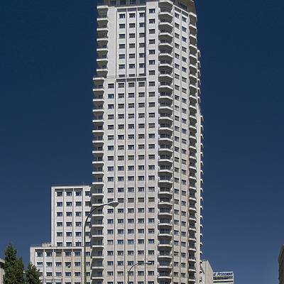 Torre de Madrid by Cesar Serrano