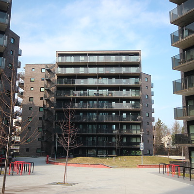 John Strandruds vei 13-17 by Kjetil Balog