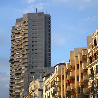 Torre de Valencia by Cesar Serrano