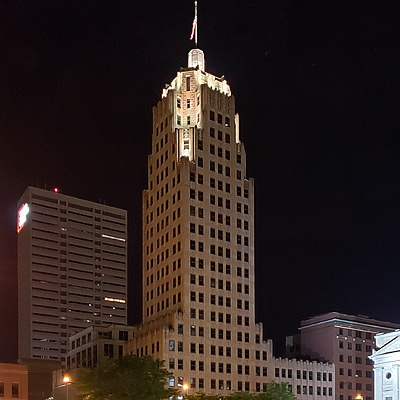 Lincoln National Bank Building by Ryan Hildebrand