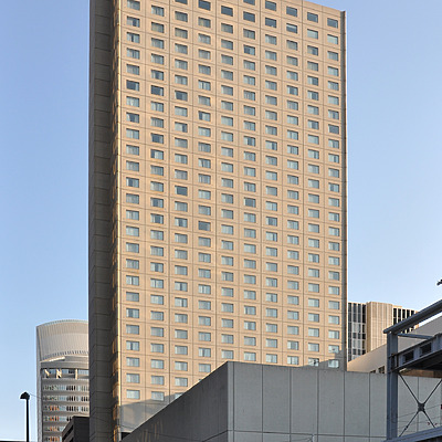 Des Moines Marriott by Rick Bronson
