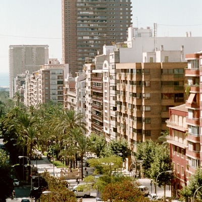 Estudiotel Alicante by Tomi Eronen