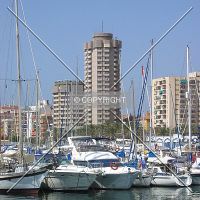 Hotel El Puerto by Victor Carcedo