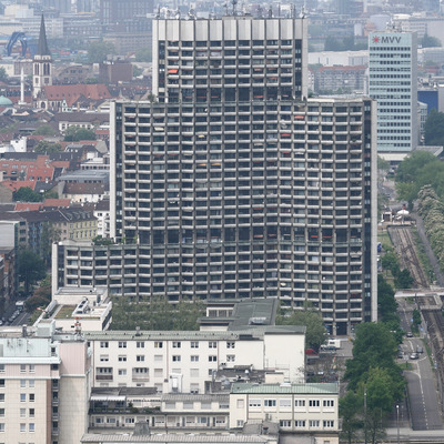 Appartment-Hochhaus am Collini-Center by Michiel van Dijk