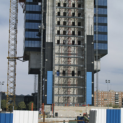 Torre Caja Madrid by Cesar Serrano