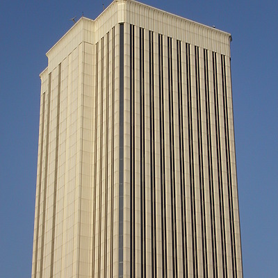 Torre Picasso by Cesar Serrano