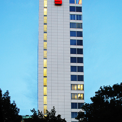 Sparkassen Informatik Hochhaus by Huopa
