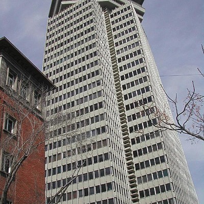 Edificio Colón by David Guija