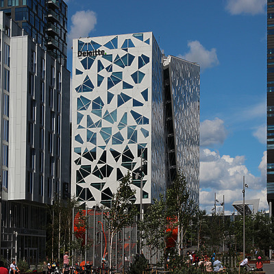 Deloitte-huset by Kjetil Balog