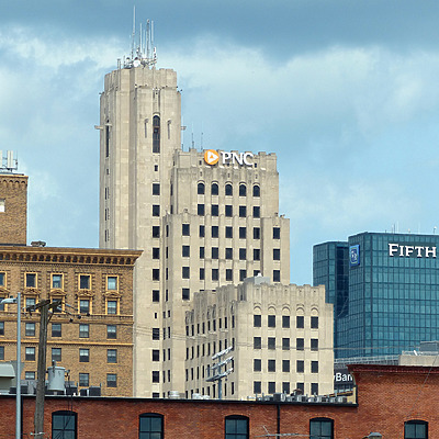 PNC Bank Building by Nate Lindsey
