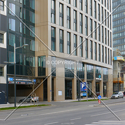 Motel One Hauptbahnhof by Nephilim