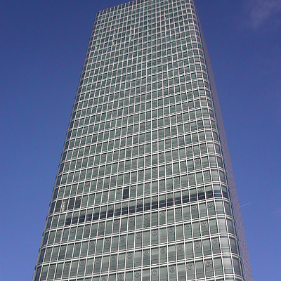 Hochhaus Uptown München by Cesar Serrano