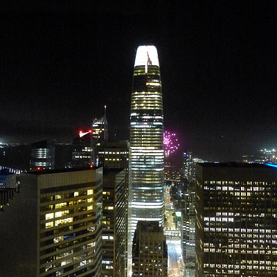 Salesforce Tower by Nate Lindsey