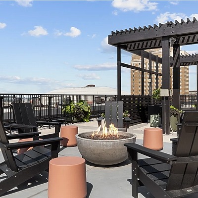 The Merchandise Mart Apartments by Oliver Properties
