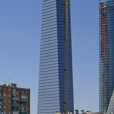 Torre de Cristal by Cesar Serrano