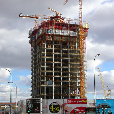 Torre Espacio by Cesar Serrano