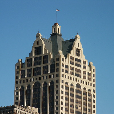 100 East Wisconsin by Daniel Kieckhefer