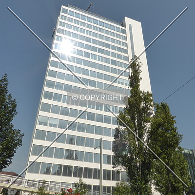 Sparkassen Informatik Hochhaus by Nephilim
