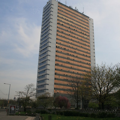 Semmelweiss Medical University by Kjetil Balog
