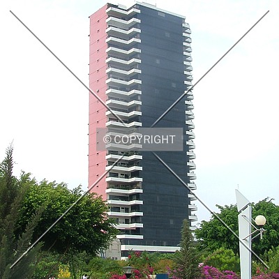 Edificio El Fortin by Rodrigo Salas