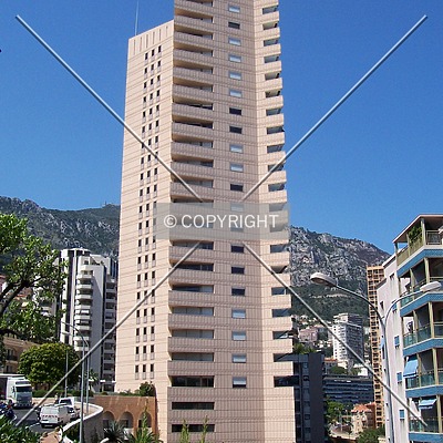 Le Mirabeau by Florian Barbier