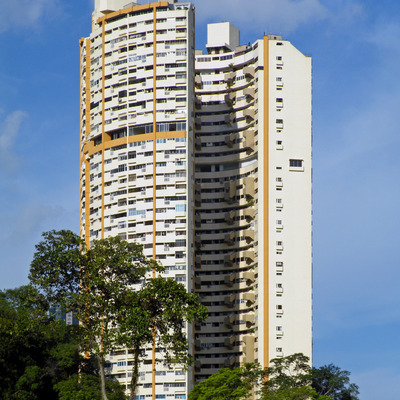 Pearl Bank Apartments by Horst Kiechle