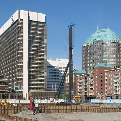 De Kroon by Michiel van Dijk