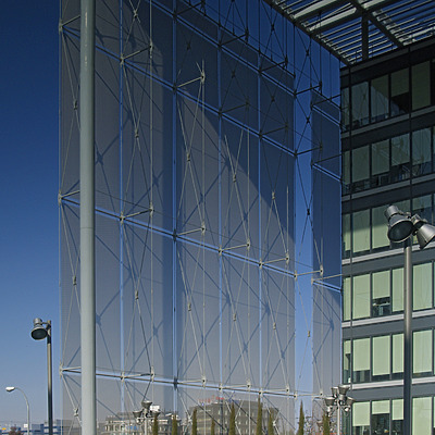 Edificio Portico by Cesar Serrano