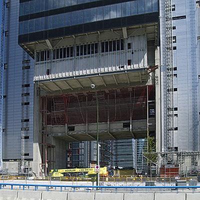 Torre Caja Madrid by Cesar Serrano