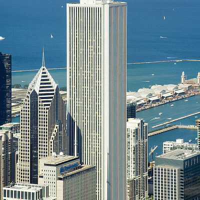 Aon Center by Pavel Toczynski
