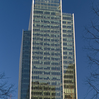 10 Upper Bank Street by Cesar Serrano