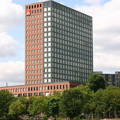Hochhaus MainForum by Michiel van Dijk