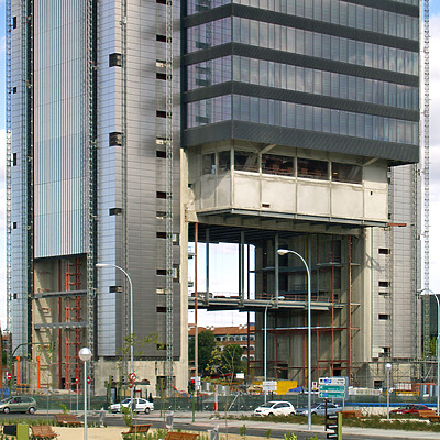 Torre Caja Madrid by Cesar Serrano