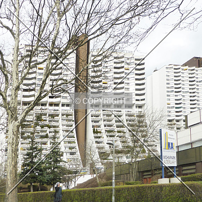 Wohnpark Alterlaa - Block B1-B2 by Nephilim