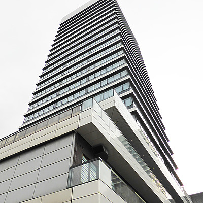 Mundsburg Office Tower by Der Hamburger