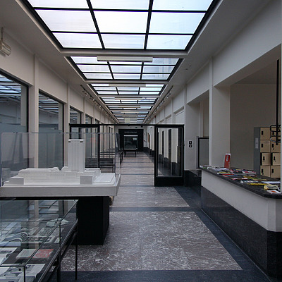 Centrale Universiteitsbibliotheek by Michiel van Dijk