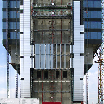 Torre Caja Madrid by Cesar Serrano