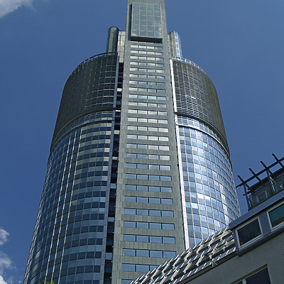 Millennium Tower by Cesar Serrano